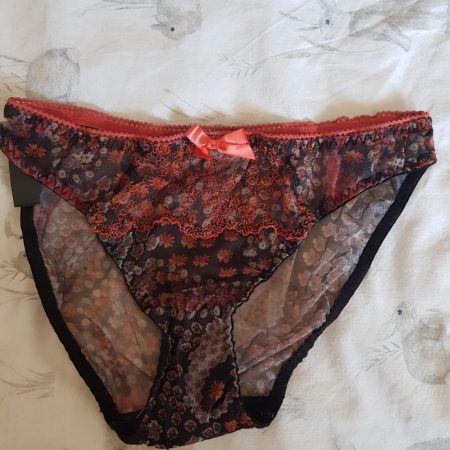 Scented Black/Red Brief
